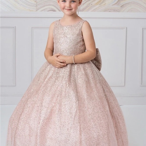 Tip Top Kids Sparkling Rose Gold Pink Bow Dress size 8 - Picture 3 of 6